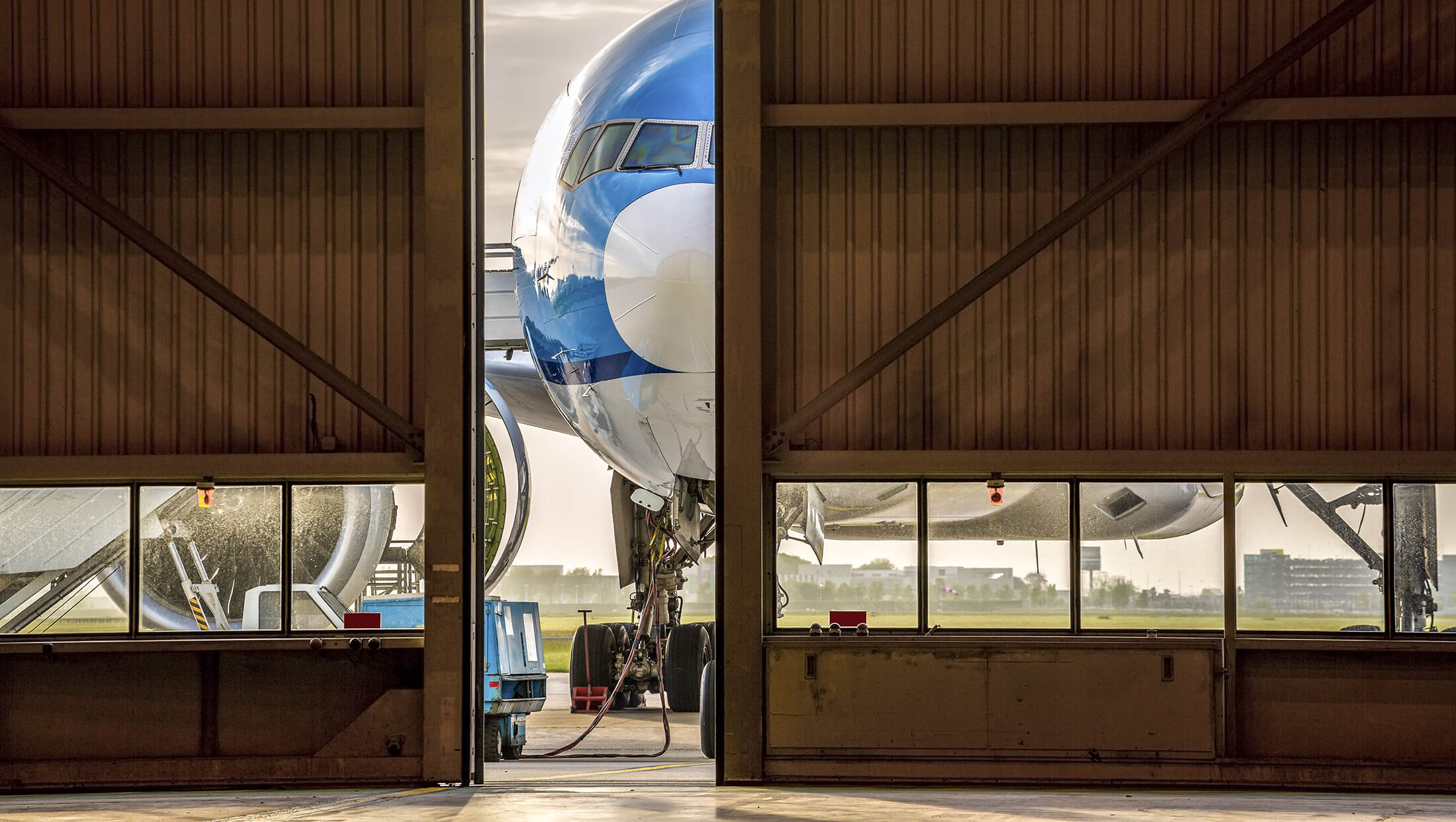 Hangar plane