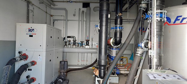 heat pump installed at plastic packaging manufacturer